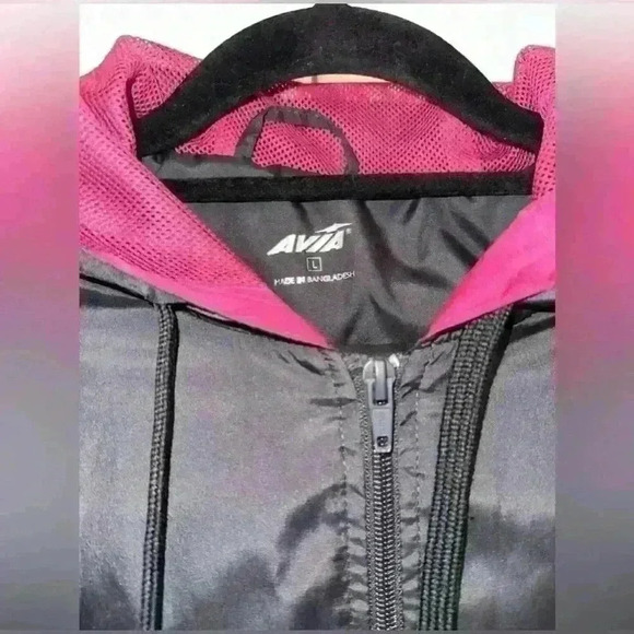 AVIA hot pink and black Track suit Jacket / Windbreaker / suit- Made In USA - Picture 3 of 4